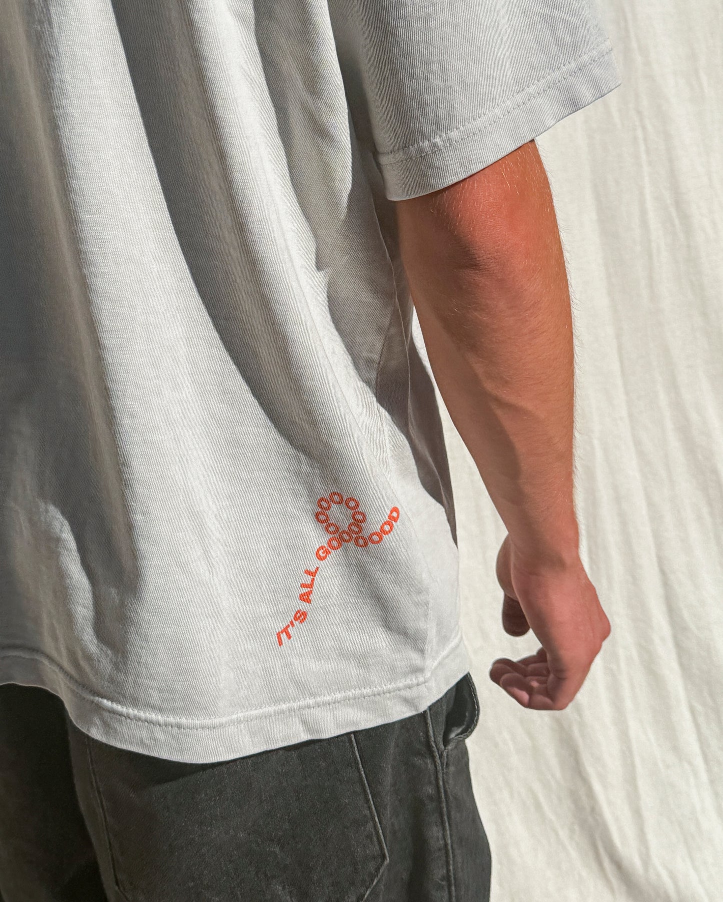 KOATJI T-Shirt - Lt Gray / Orange